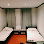 Pierwsza Mila Starowka Apartman Konin